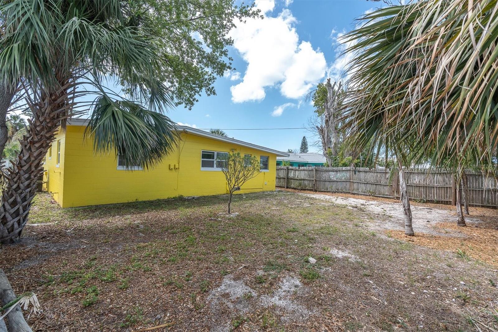 333 72ND AVE, ST PETE BEACH, FL, 33706
