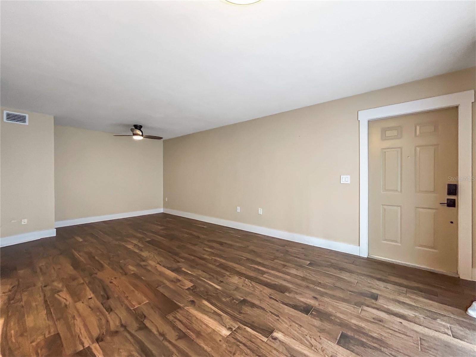 6206 GREENLEAF LN, TAMPA, FL, 33617