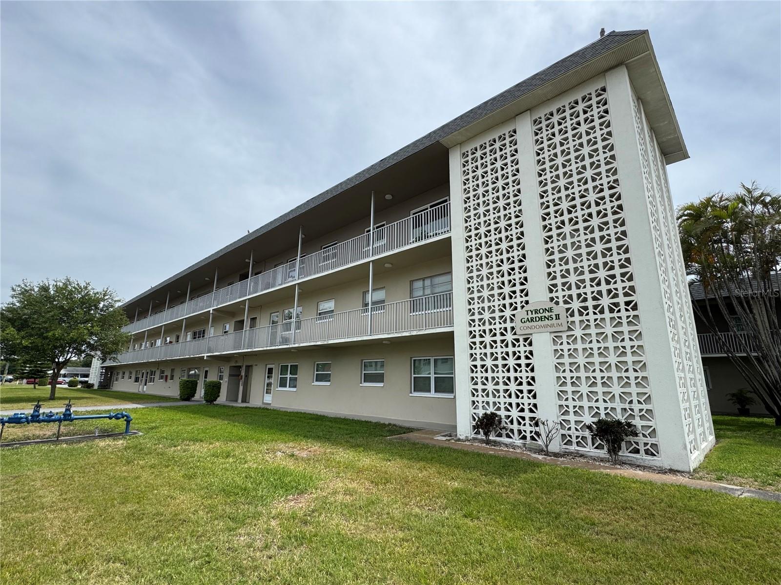 5720 13TH AVE N #106B, ST PETERSBURG, FL, 33710