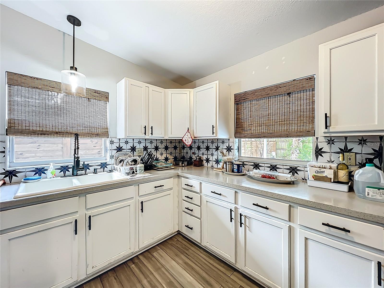 1700 EDMUNDSHIRE RD, ORLANDO, FL, 32812
