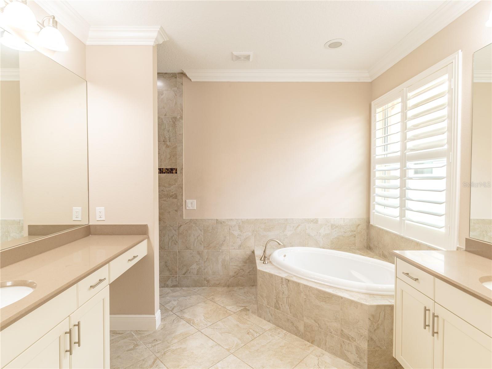 1724 BELMONT CIR SW, VERO BEACH, FL, 32968