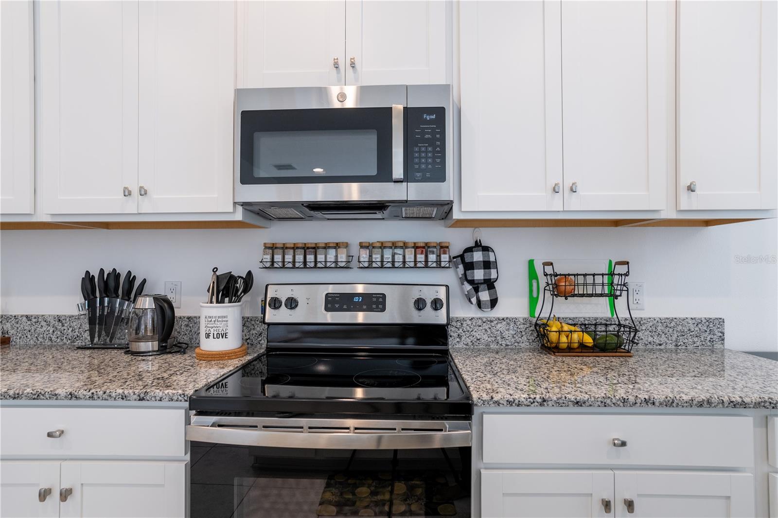 37860 BEACON BRICK DR, ZEPHYRHILLS, FL, 33540