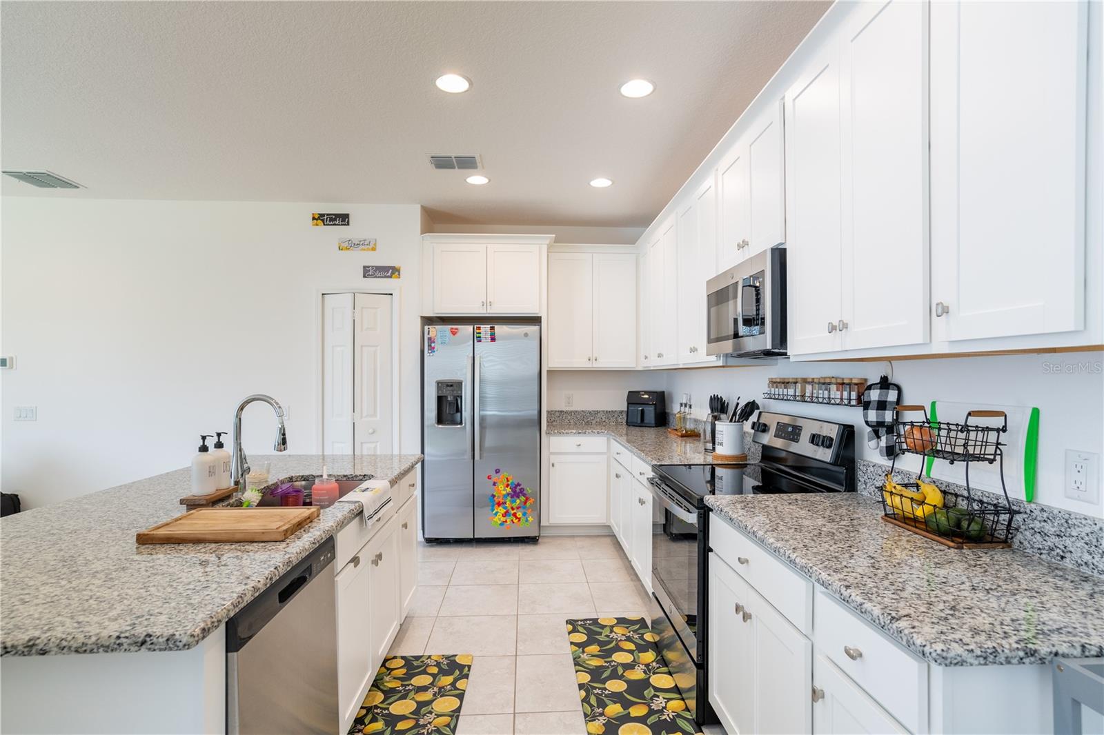 37860 BEACON BRICK DR, ZEPHYRHILLS, FL, 33540