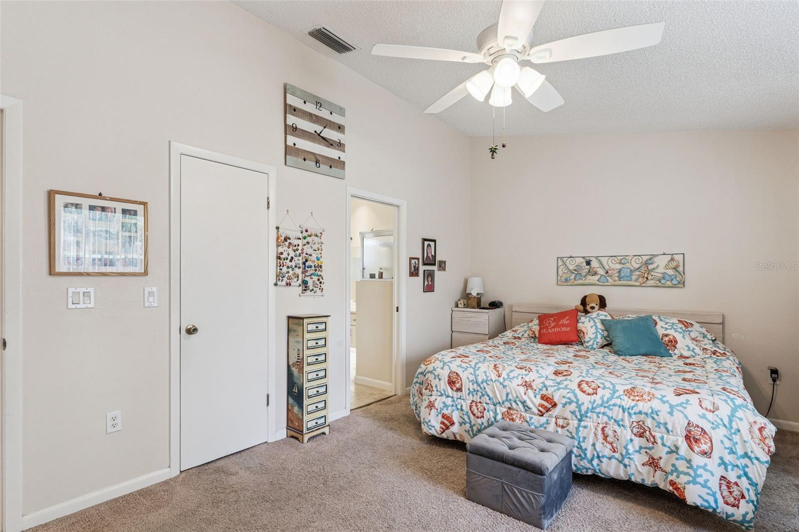 25933 NEWCOMBE CIR, LEESBURG, FL, 34748