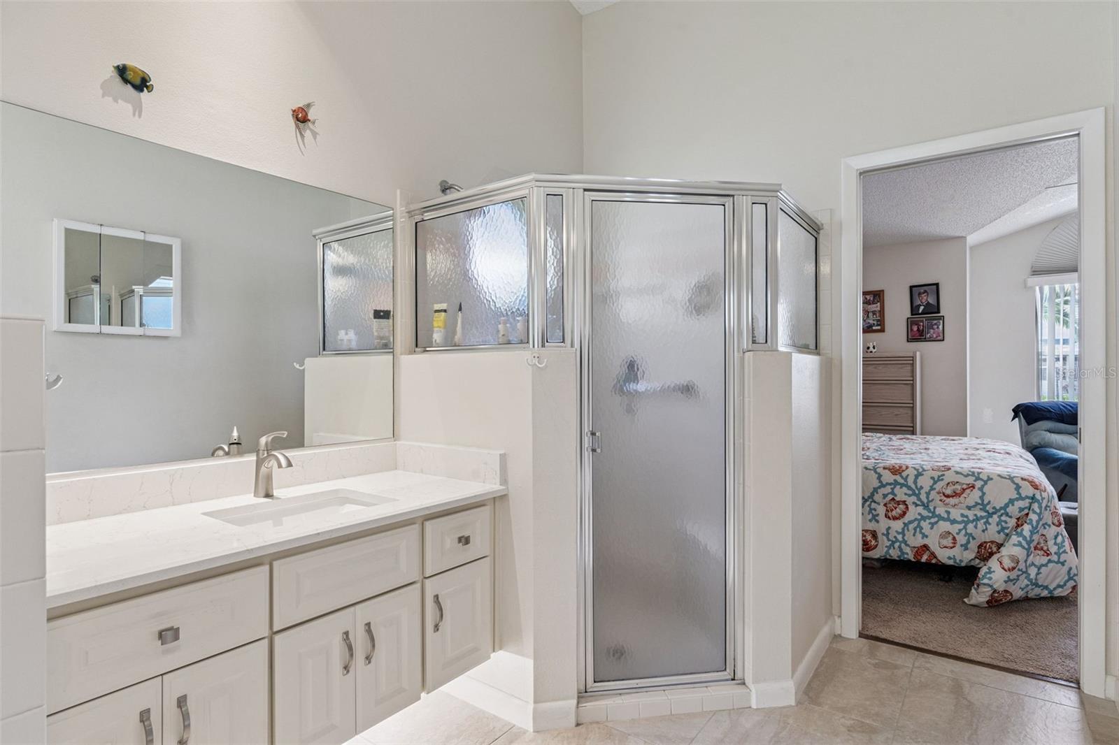 25933 NEWCOMBE CIR, LEESBURG, FL, 34748