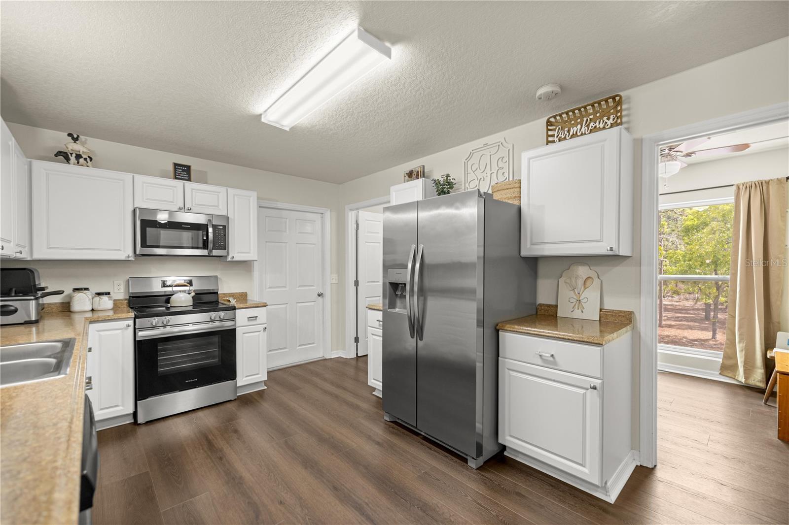 8121 COUNTY ROAD 243B, WILDWOOD, FL, 34785