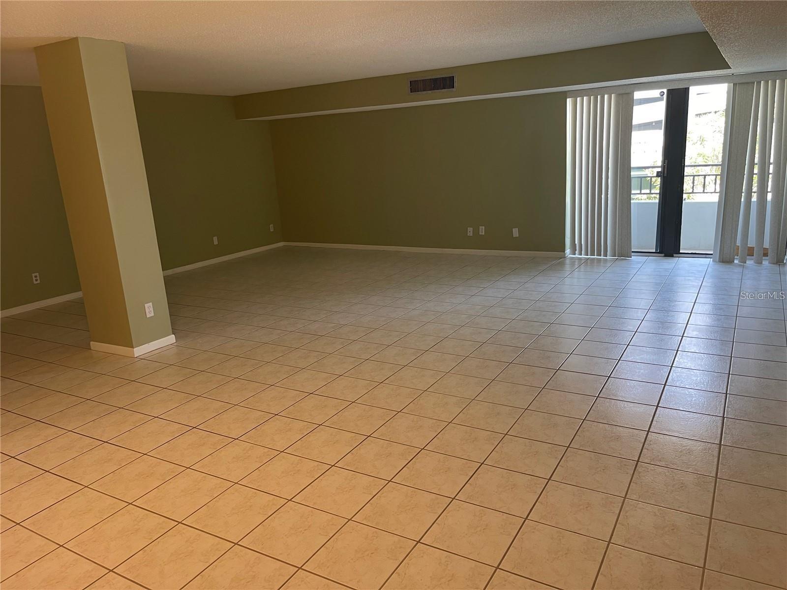 851 BAYWAY BLVD #103, CLEARWATER BEACH, FL, 33767
