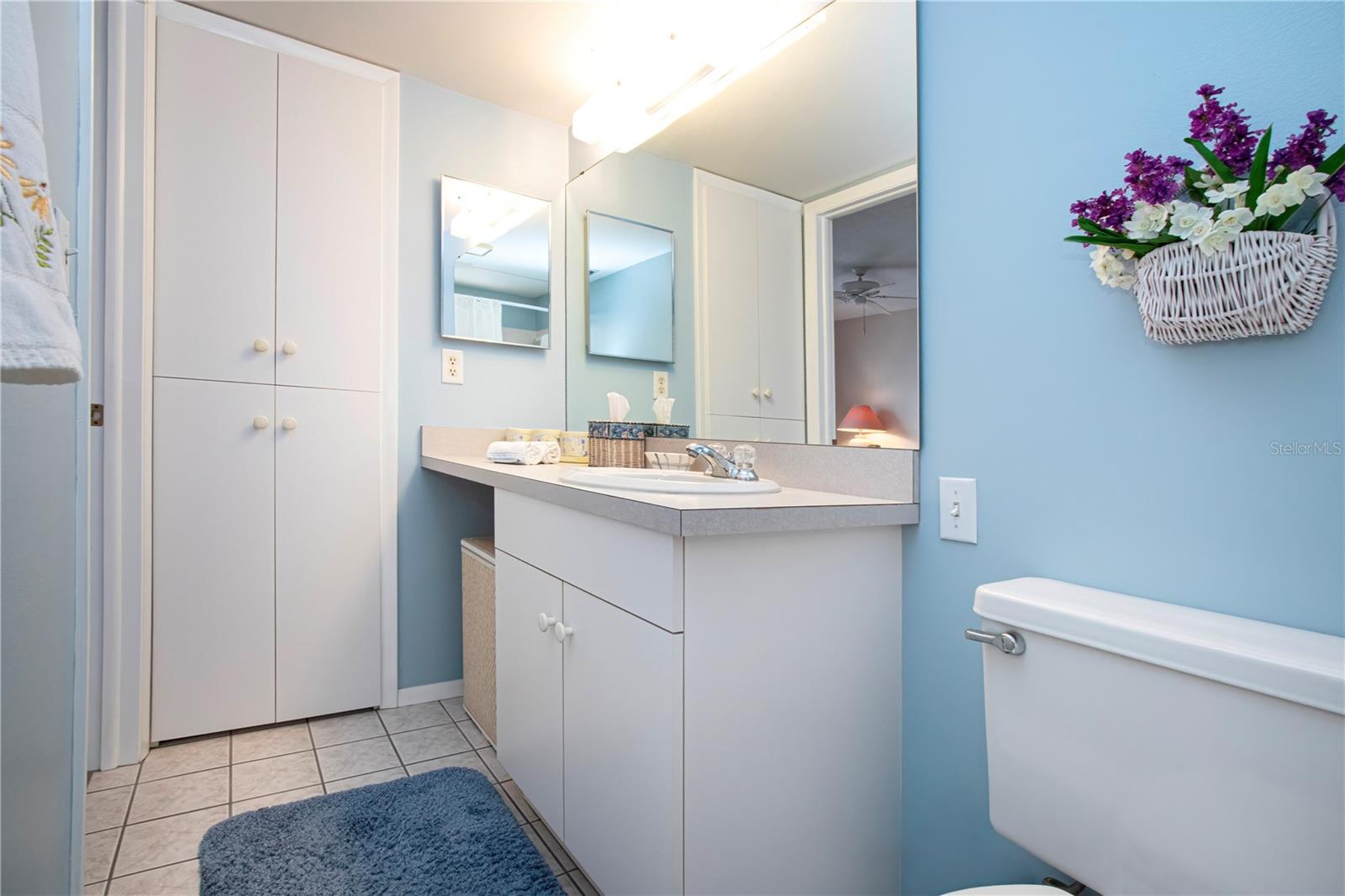 390 301 BLVD W #12D, BRADENTON, FL, 34205