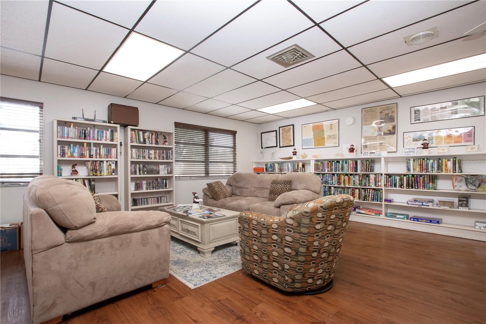 390 301 BLVD W #12D, BRADENTON, FL, 34205