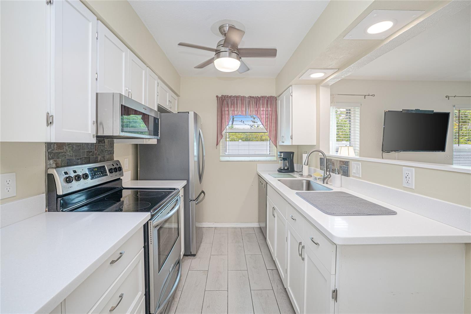 24540 HARBORVIEW RD #D3, PUNTA GORDA, FL, 33980