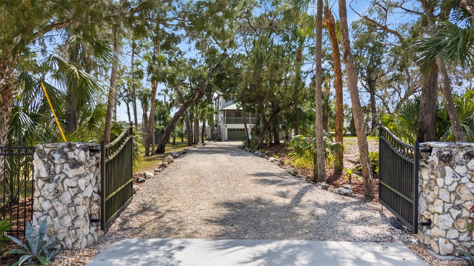 6730 S BEAGLE DR, HOMOSASSA, FL, 34448