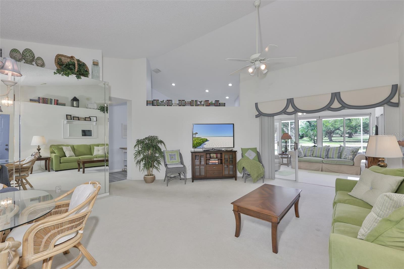 2422 E DEL WEBB BLVD, SUN CITY CENTER, FL, 33573