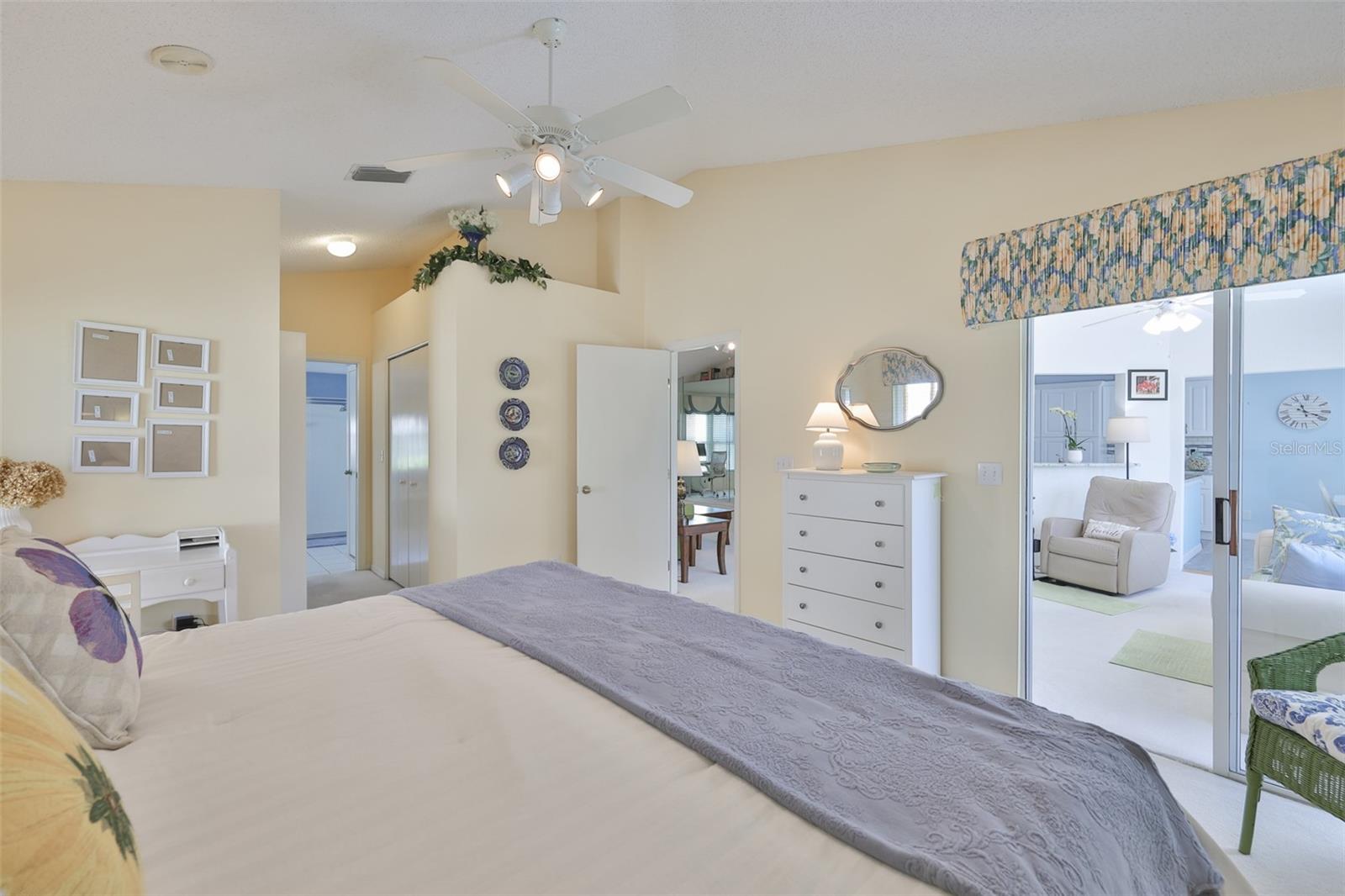 2422 E DEL WEBB BLVD, SUN CITY CENTER, FL, 33573