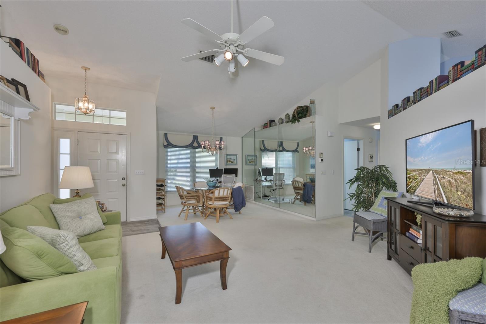 2422 E DEL WEBB BLVD, SUN CITY CENTER, FL, 33573