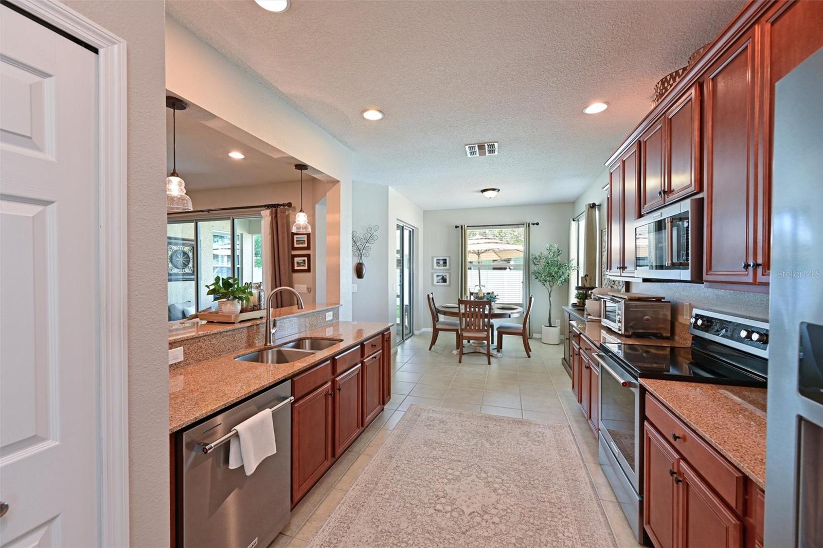 4428 67TH ST E, BRADENTON, FL, 34203