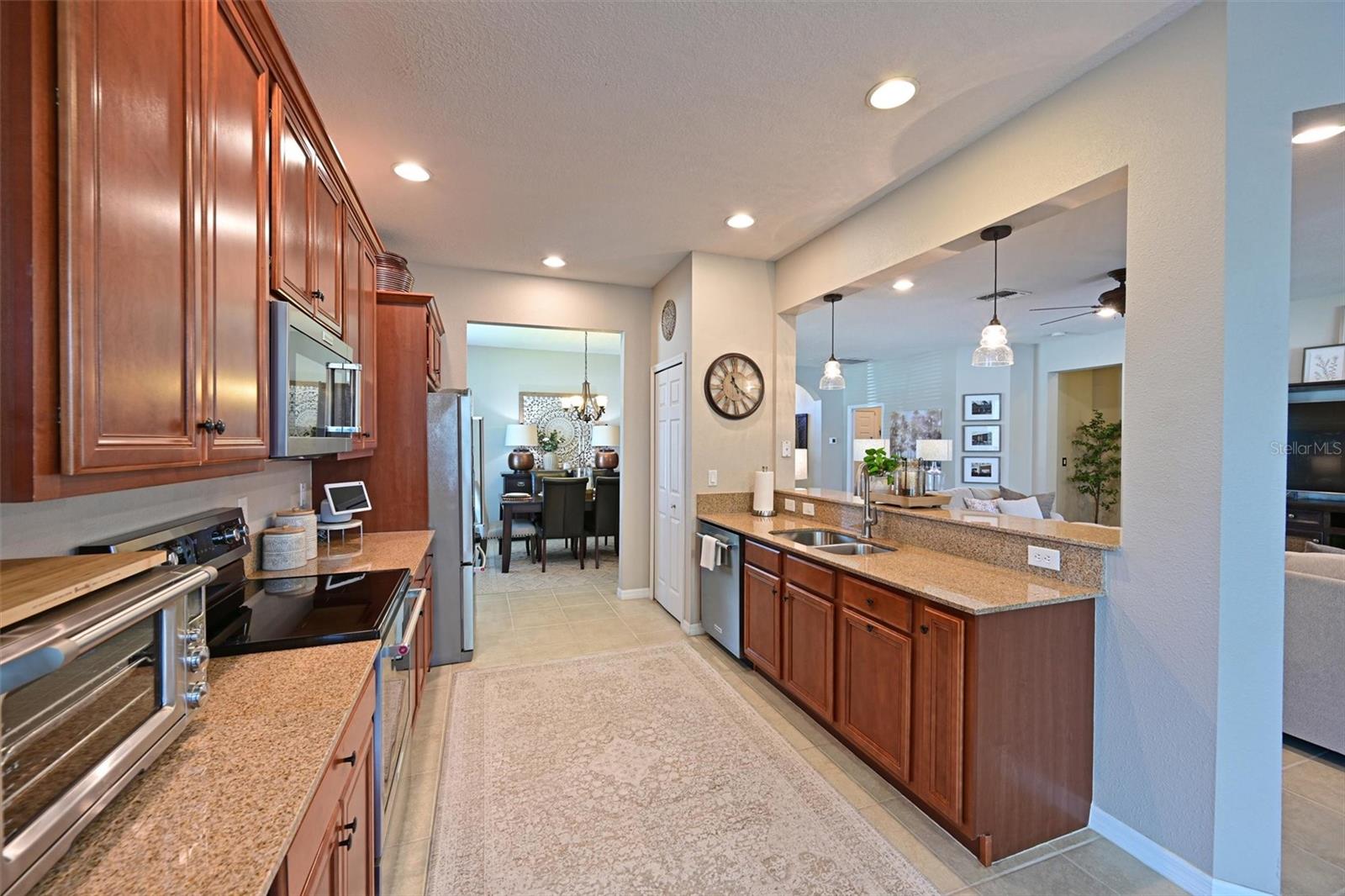 4428 67TH ST E, BRADENTON, FL, 34203