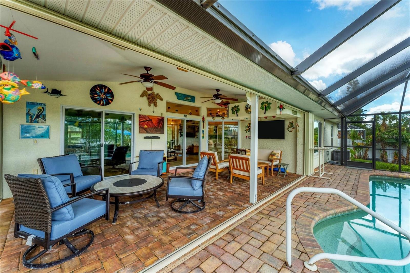 2555 DIXON TER, PORT CHARLOTTE, FL, 33981