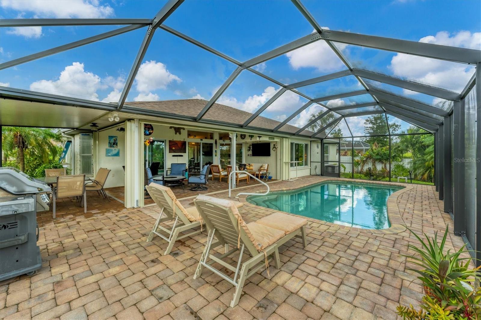 2555 DIXON TER, PORT CHARLOTTE, FL, 33981