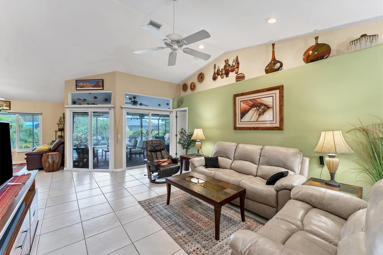2555 DIXON TER, PORT CHARLOTTE, FL, 33981