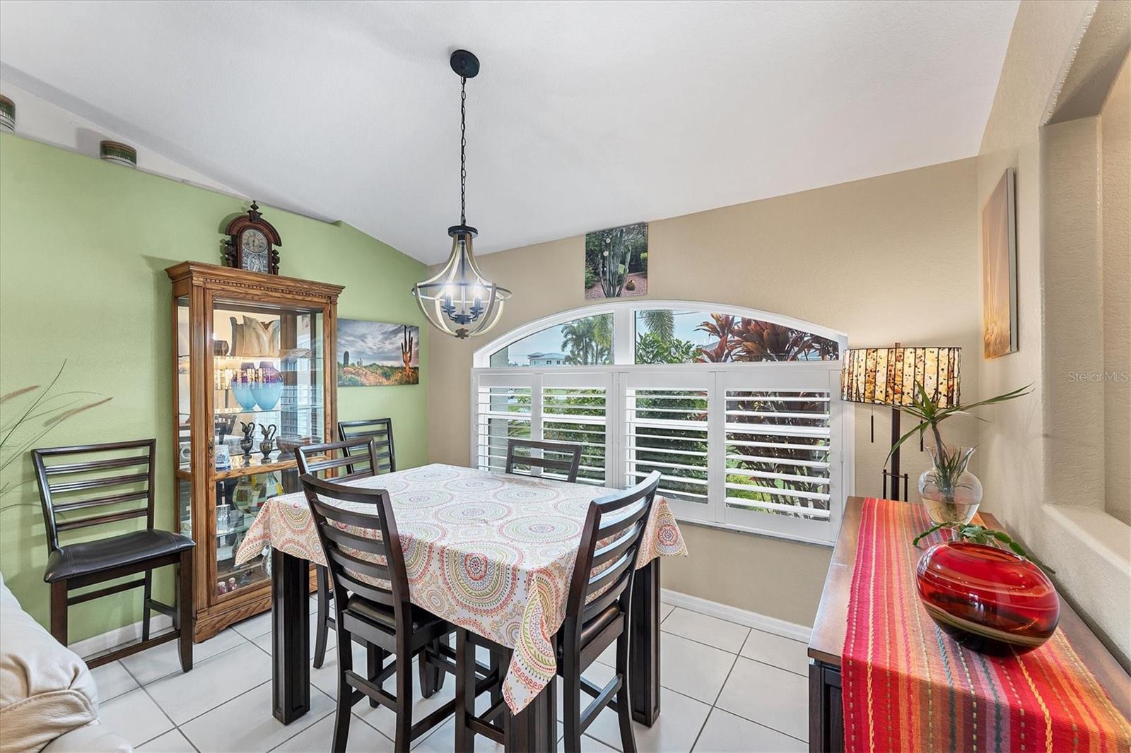 2555 DIXON TER, PORT CHARLOTTE, FL, 33981