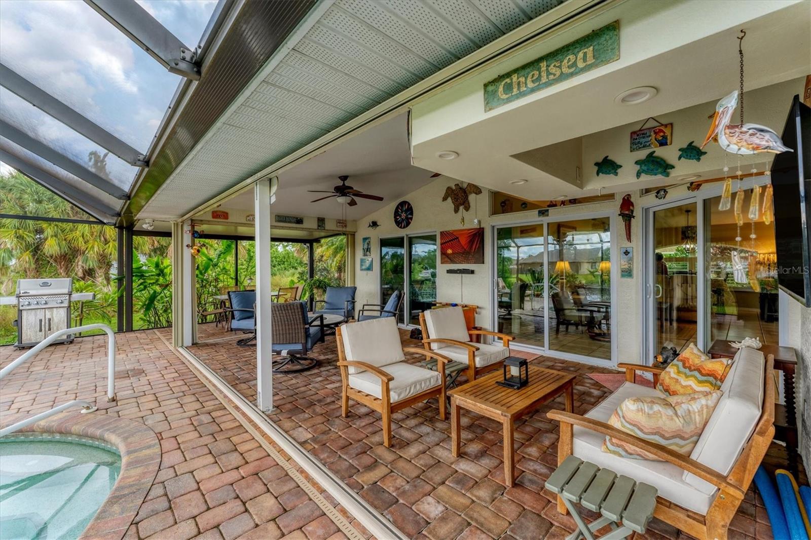2555 DIXON TER, PORT CHARLOTTE, FL, 33981