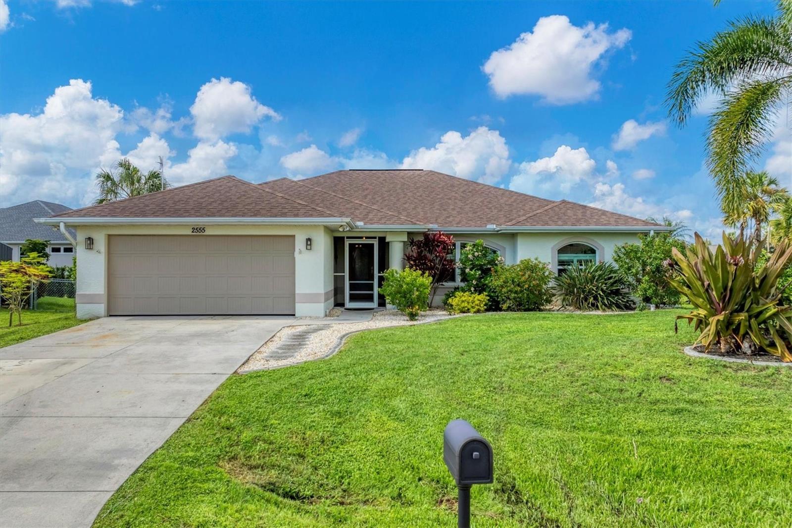 2555 DIXON TER, PORT CHARLOTTE, FL, 33981