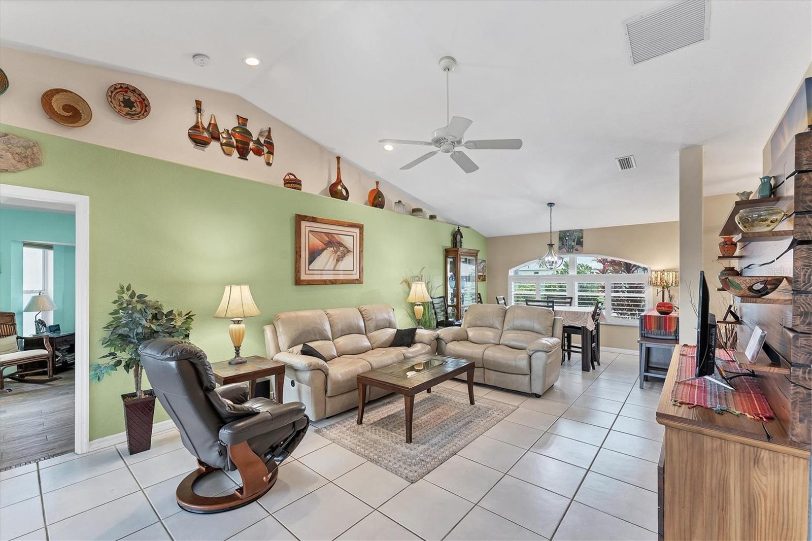 2555 DIXON TER, PORT CHARLOTTE, FL, 33981