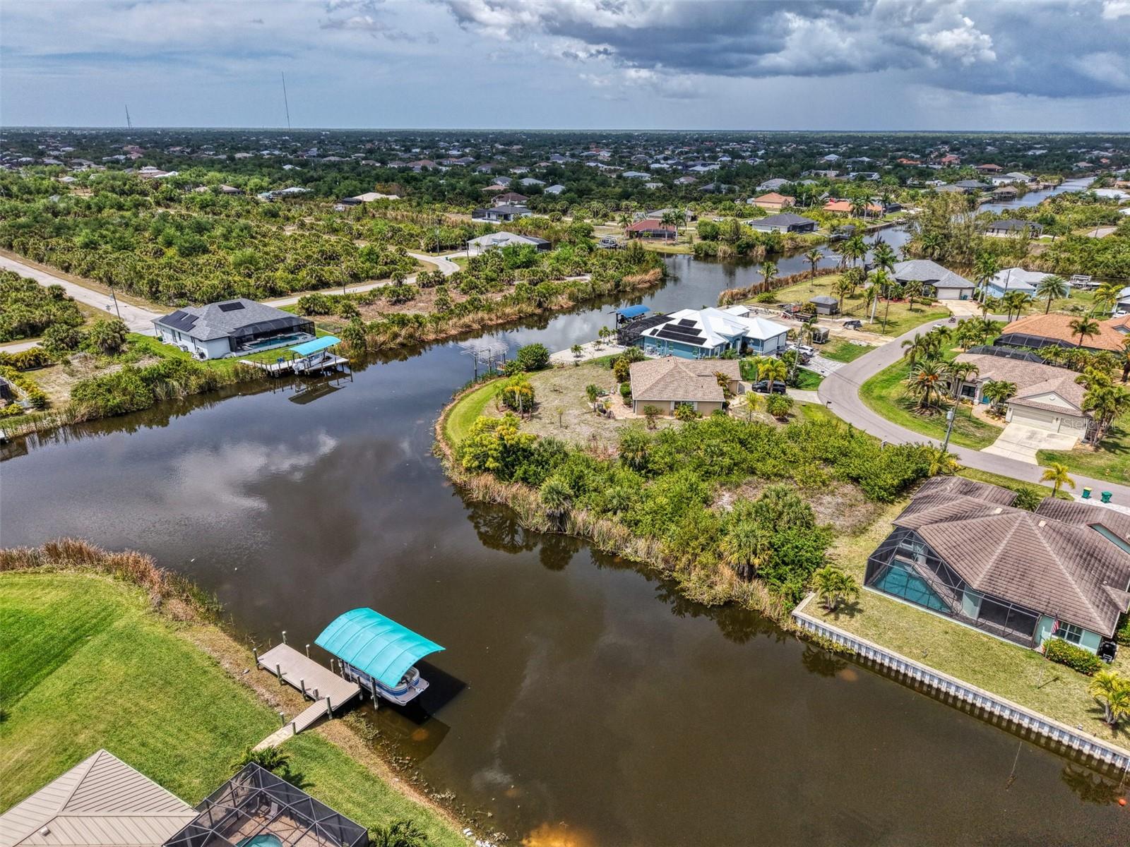 15304 HENNIPEN CIR, PORT CHARLOTTE, FL, 33981