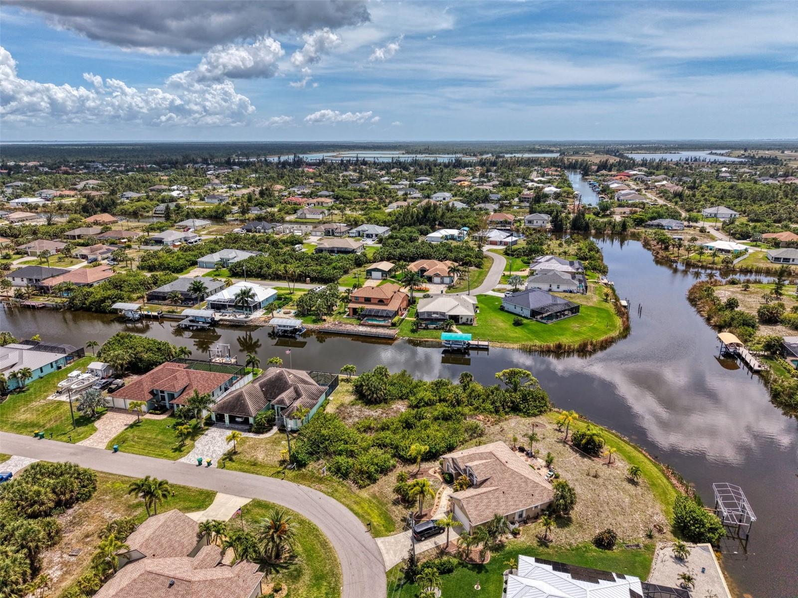 15304 HENNIPEN CIR, PORT CHARLOTTE, FL, 33981