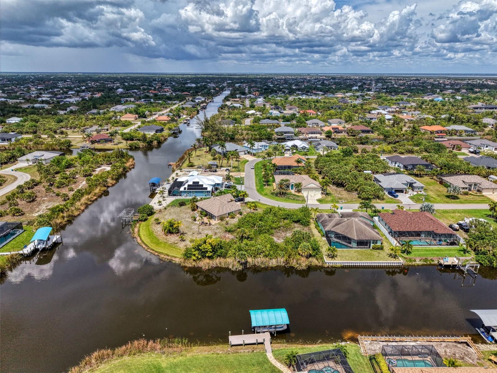 15304 HENNIPEN CIR, PORT CHARLOTTE, FL, 33981