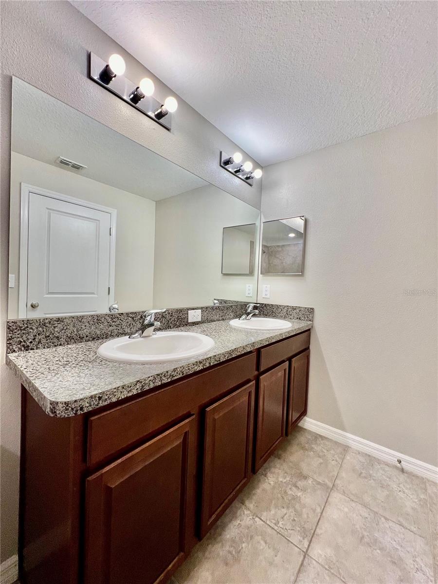 7639 GINGER LILY CT, TAMPA, FL, 33619