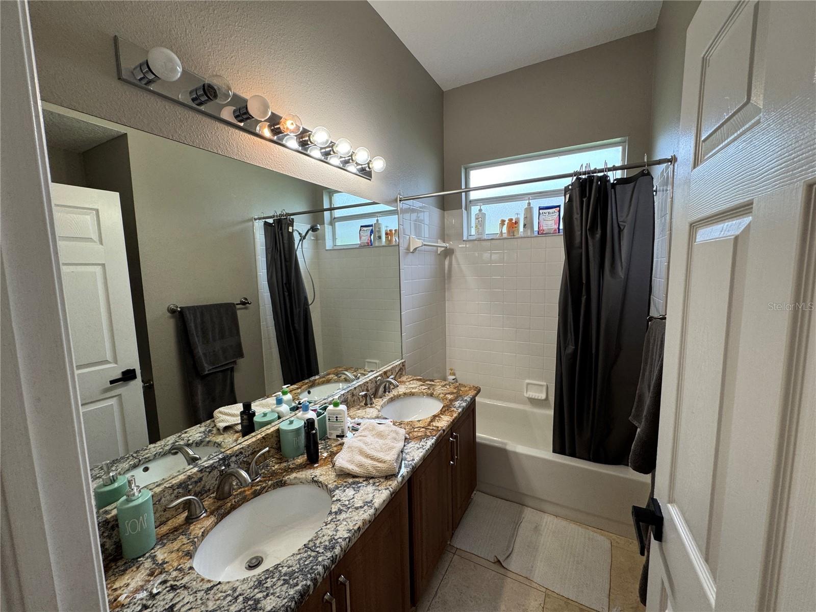 8731 TANTALLON CIR, TAMPA, FL, 33647