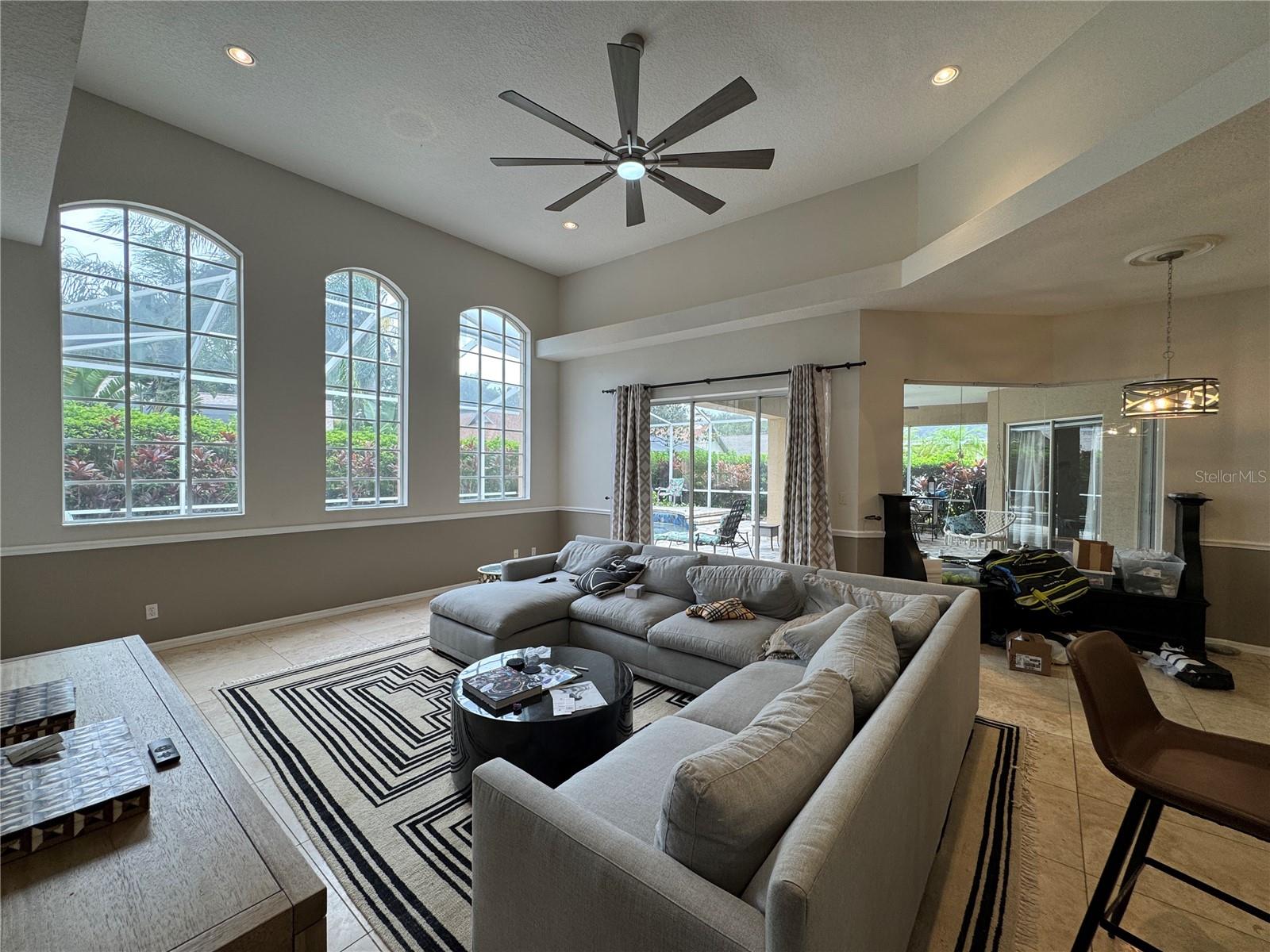 8731 TANTALLON CIR, TAMPA, FL, 33647