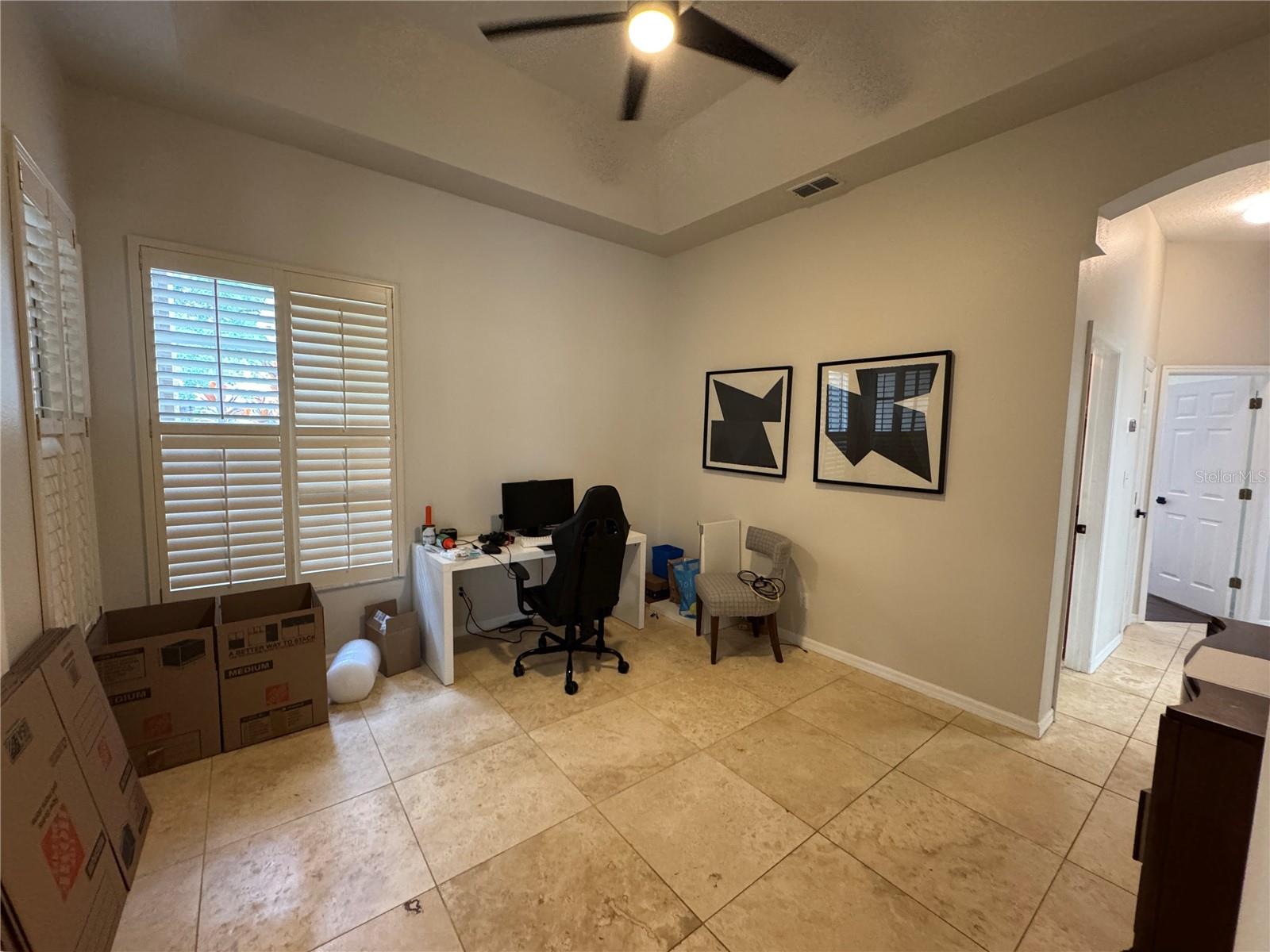 8731 TANTALLON CIR, TAMPA, FL, 33647