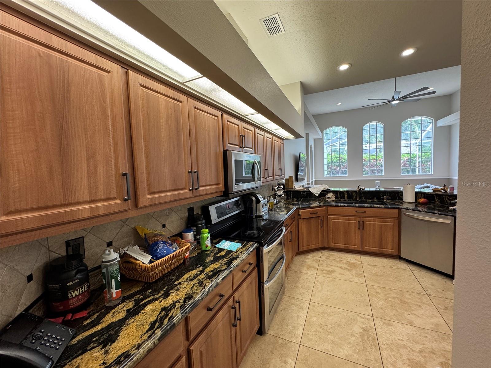 8731 TANTALLON CIR, TAMPA, FL, 33647