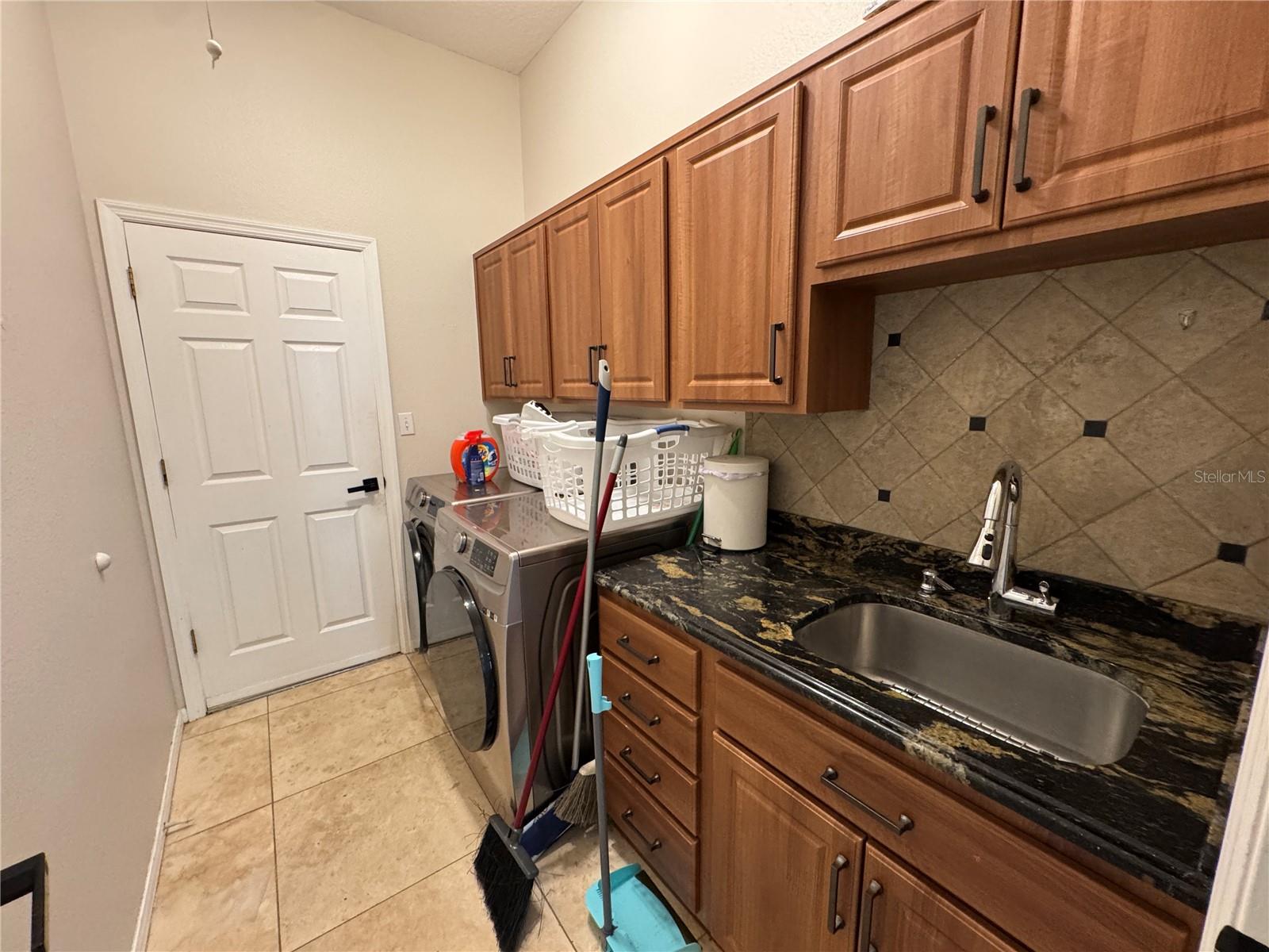 8731 TANTALLON CIR, TAMPA, FL, 33647