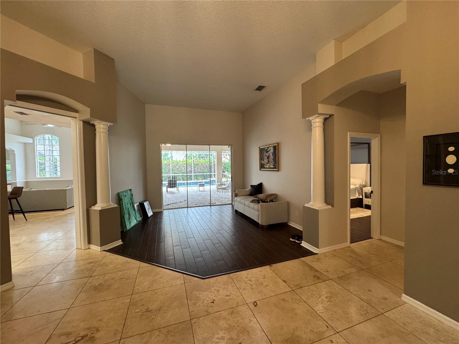 8731 TANTALLON CIR, TAMPA, FL, 33647
