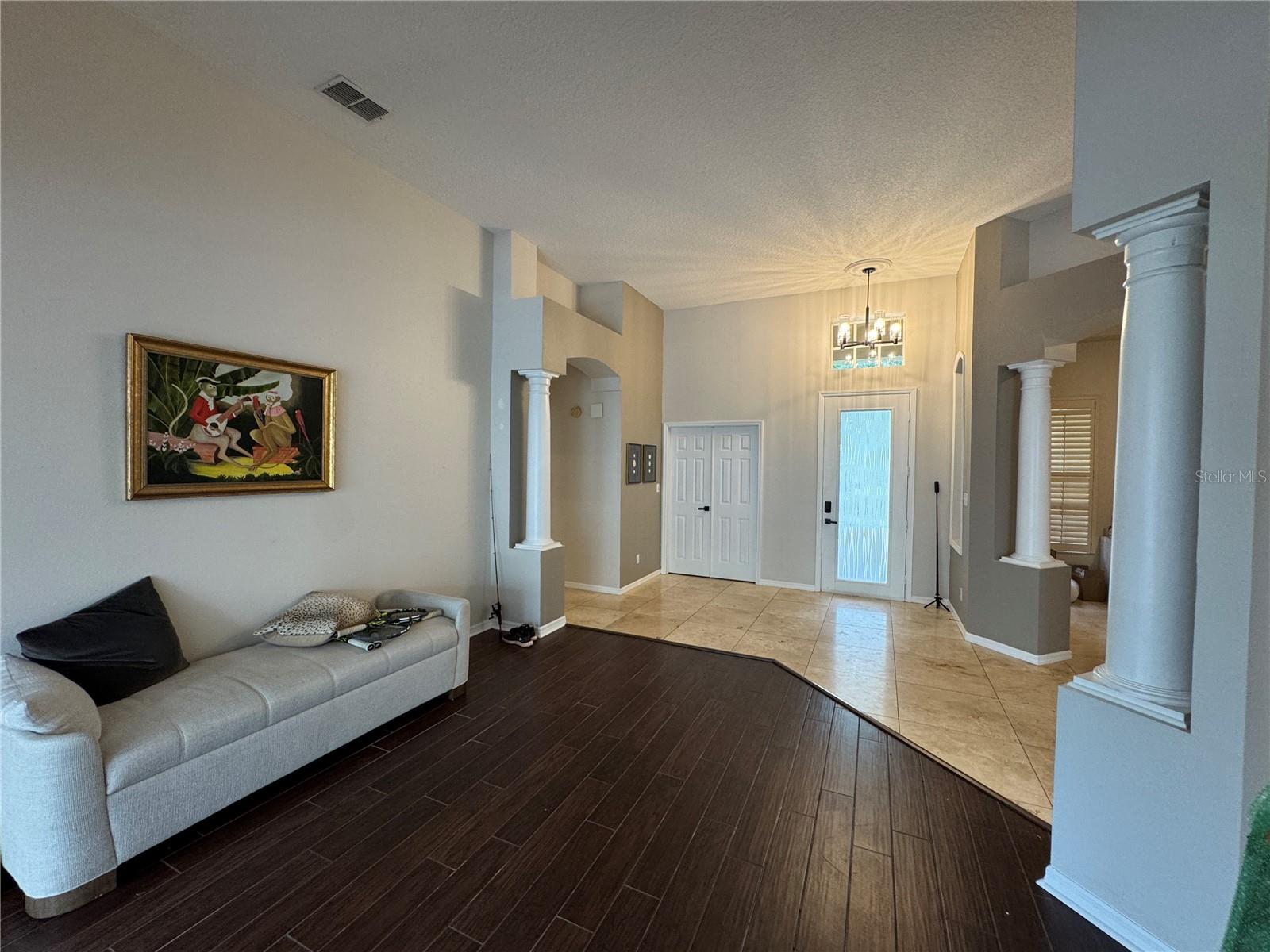 8731 TANTALLON CIR, TAMPA, FL, 33647