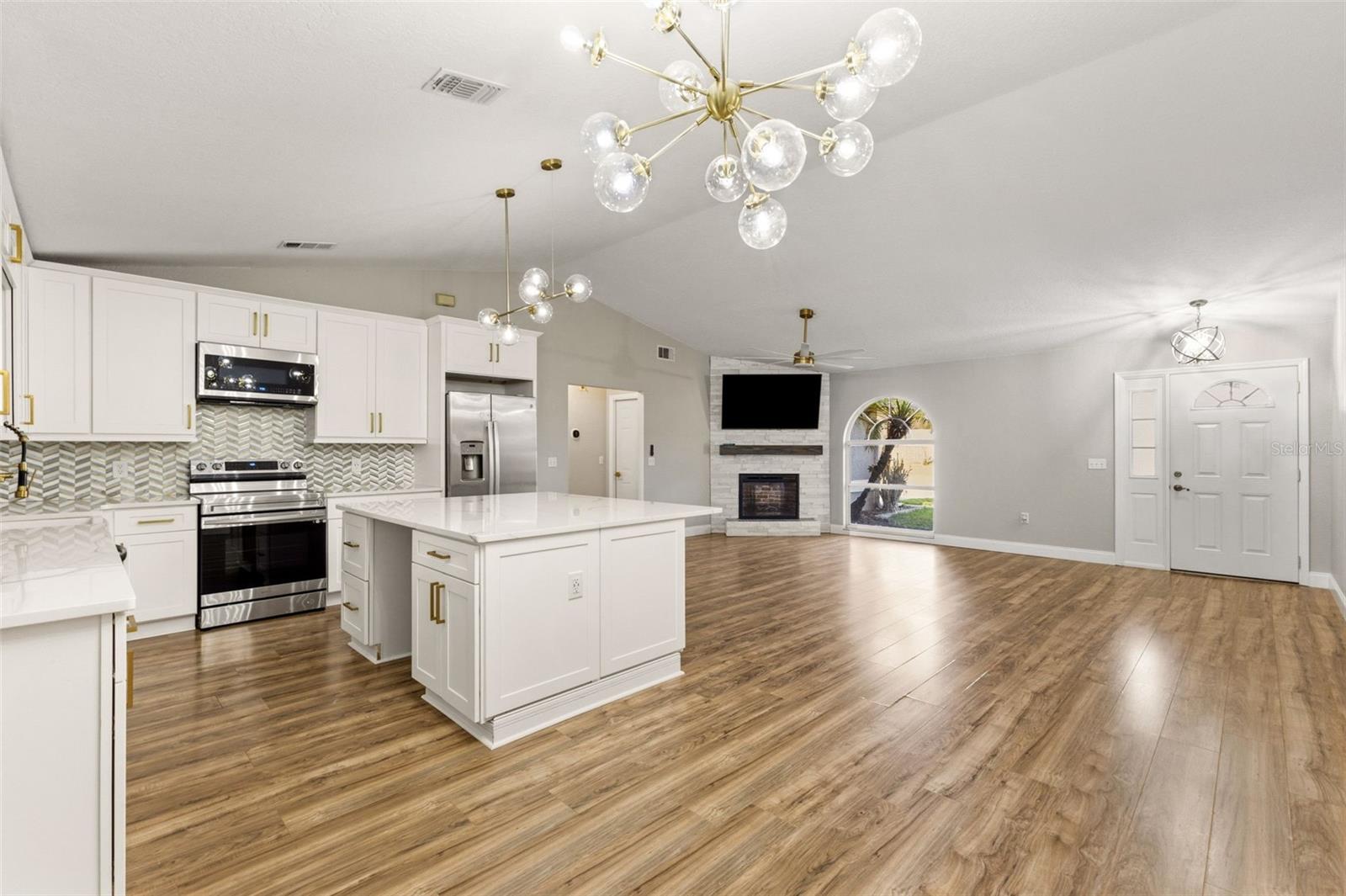 703 SCOTT LAKE VILLAGE S, LAKELAND, FL, 33813