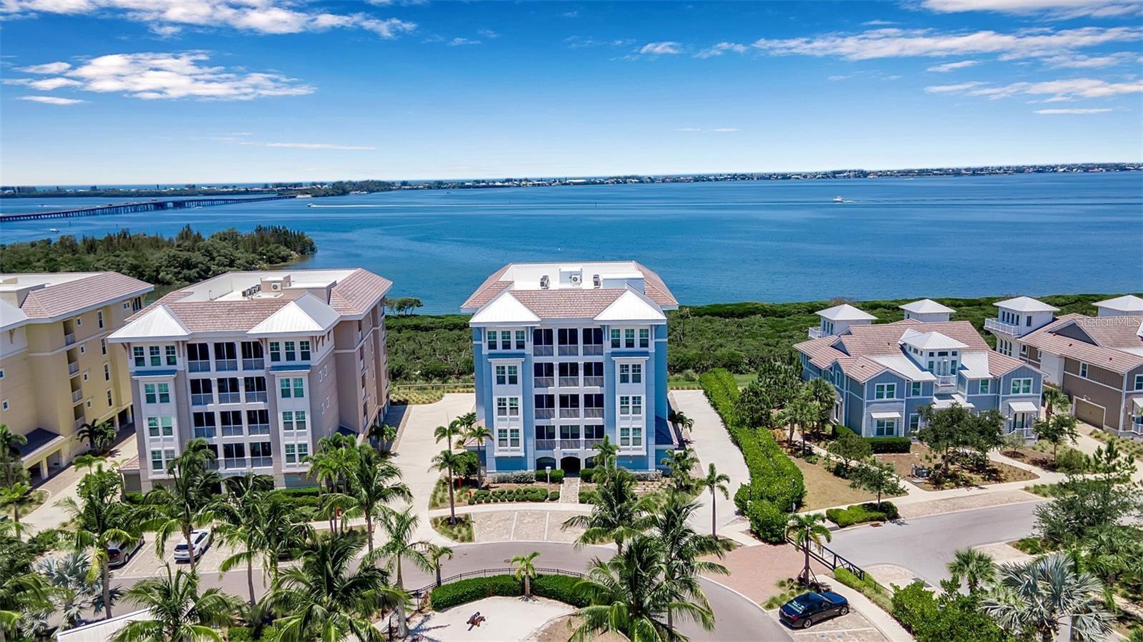 376 ARUBA CIR #301, BRADENTON, FL, 34209