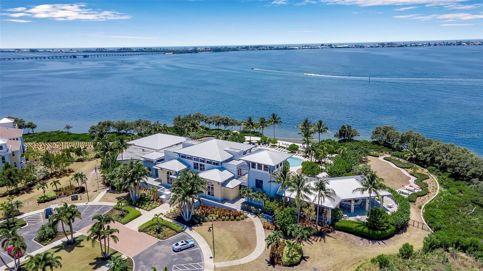 376 ARUBA CIR #301, BRADENTON, FL, 34209