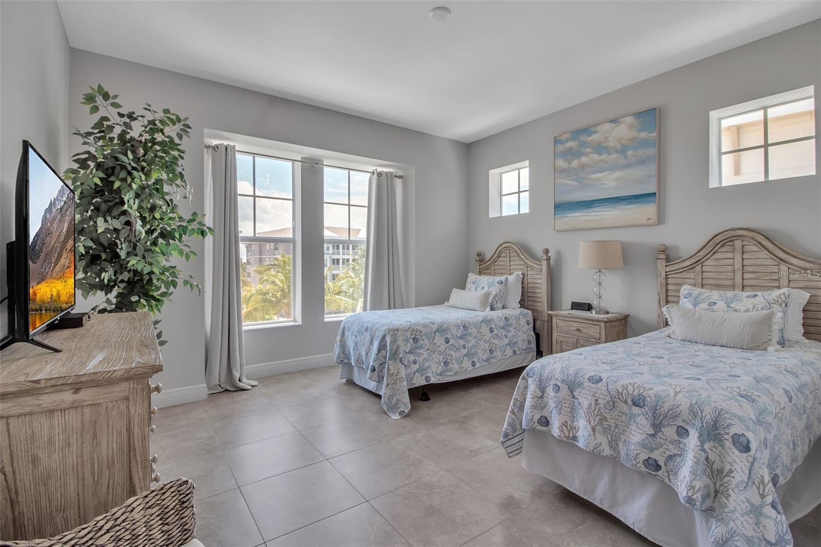 376 ARUBA CIR #301, BRADENTON, FL, 34209