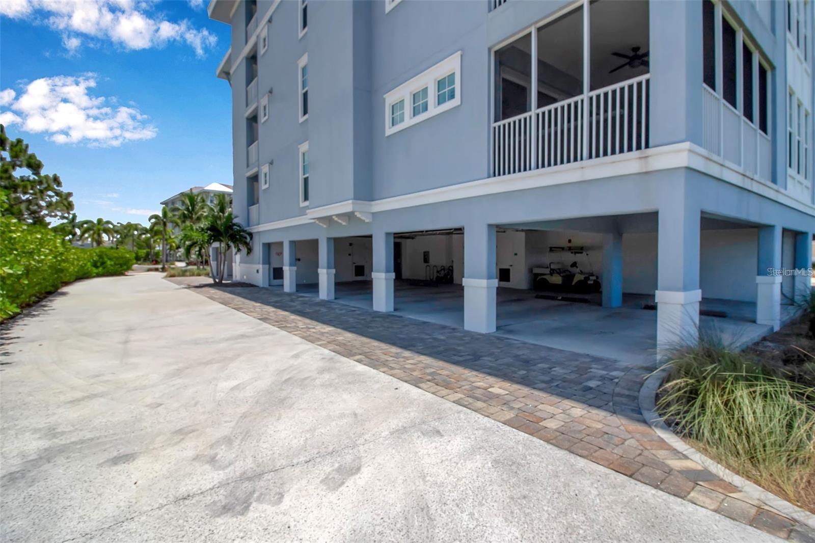 376 ARUBA CIR #301, BRADENTON, FL, 34209