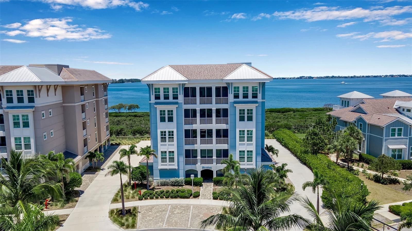 376 ARUBA CIR #301, BRADENTON, FL, 34209