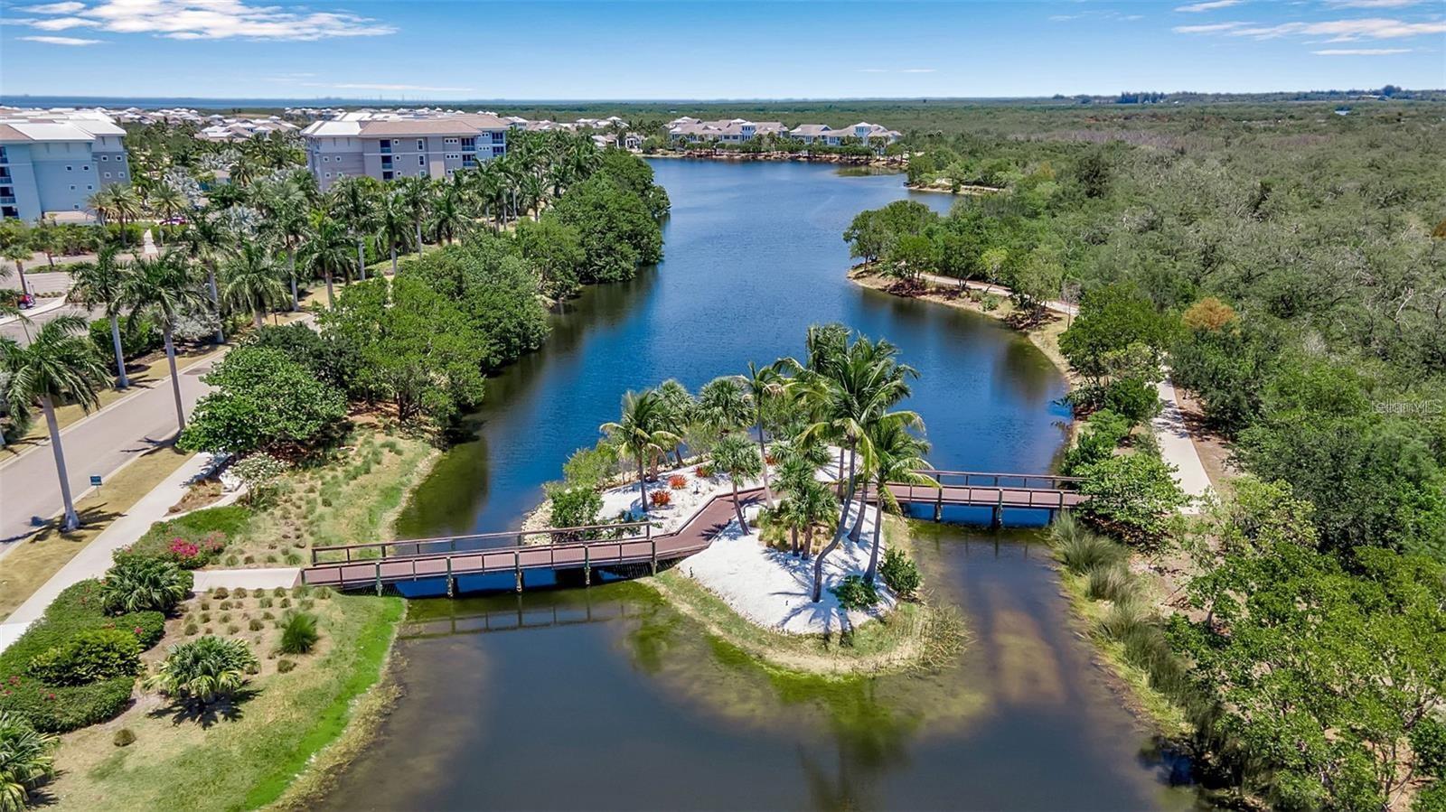 376 ARUBA CIR #301, BRADENTON, FL, 34209