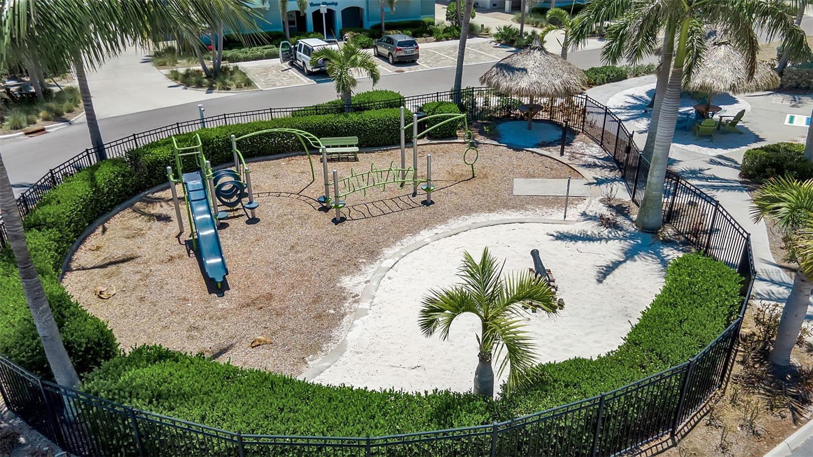376 ARUBA CIR #301, BRADENTON, FL, 34209