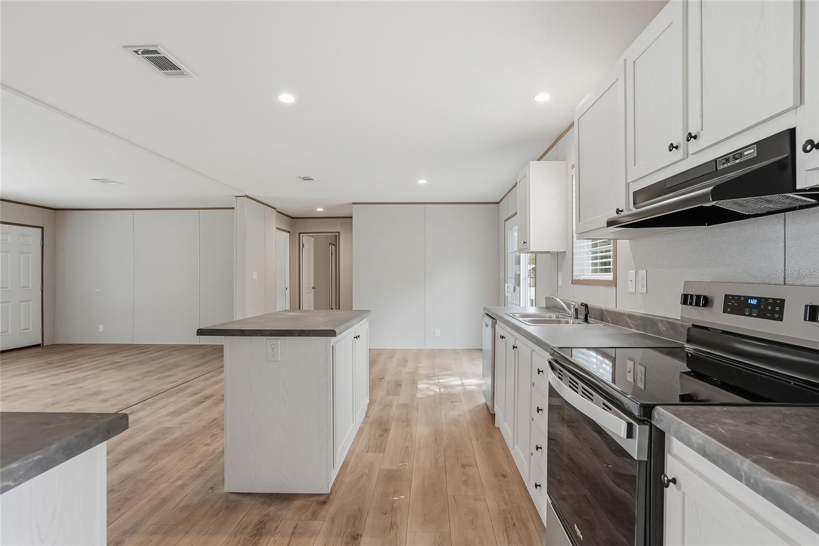 12015 WESTBAY AVE, NEW PORT RICHEY, FL, 34654