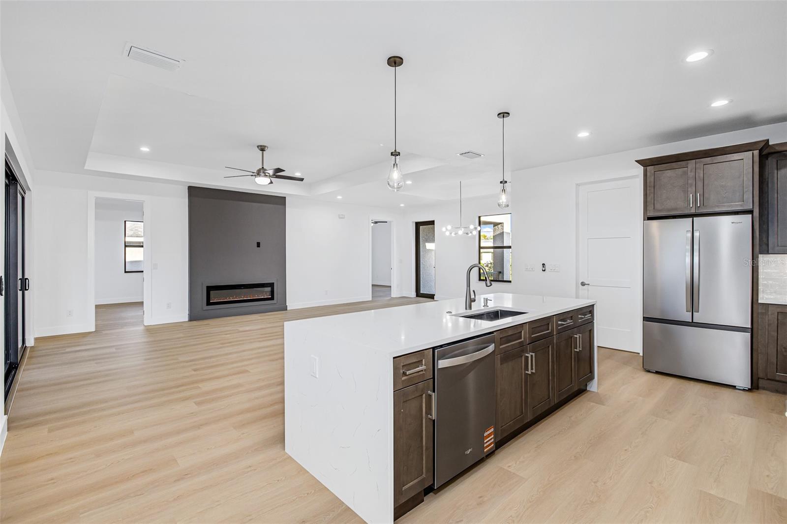 41 MARK TWAIN LN, ROTONDA WEST, FL, 33947