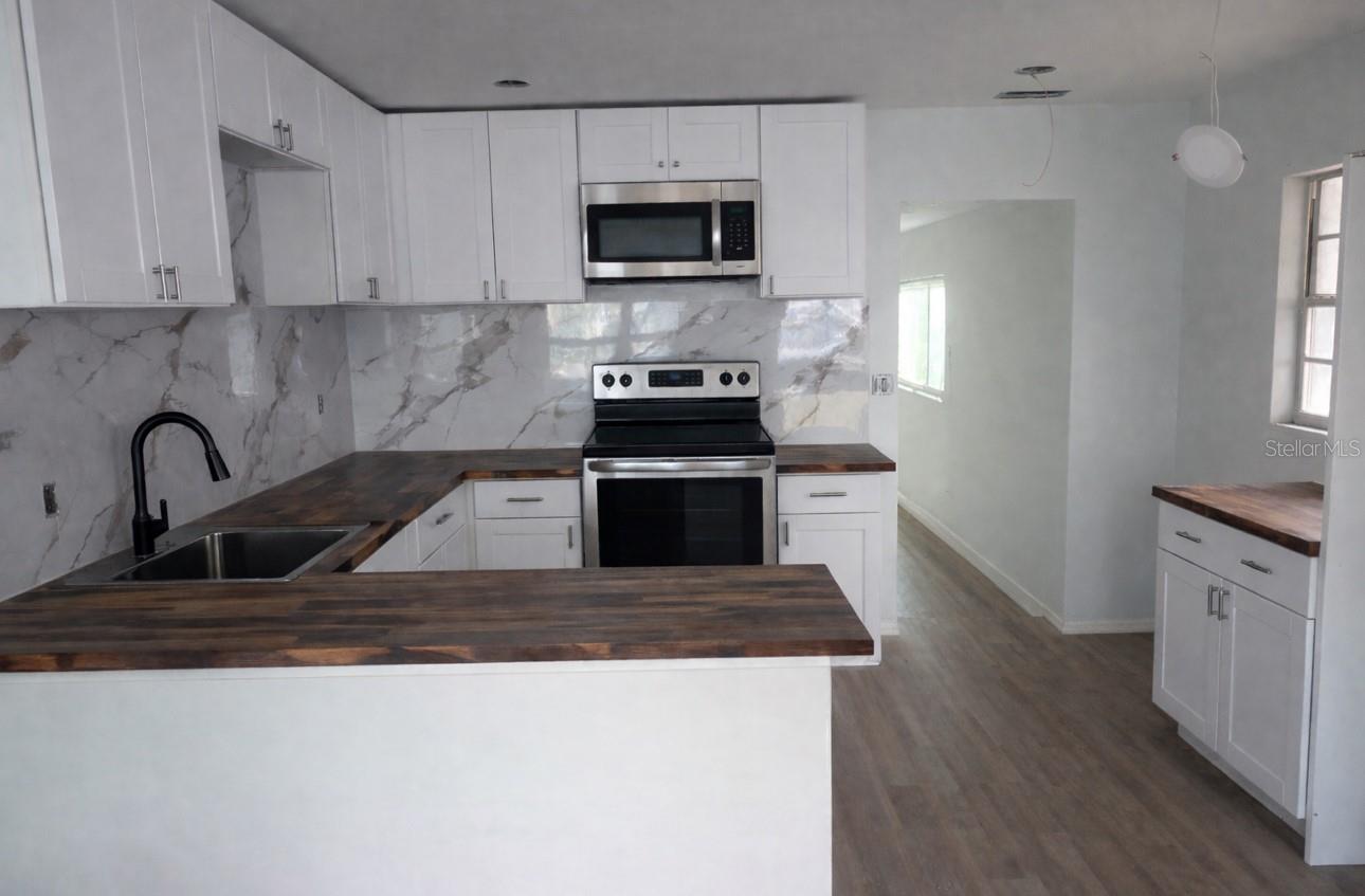2442 40TH AVE N, ST PETERSBURG, FL, 33714