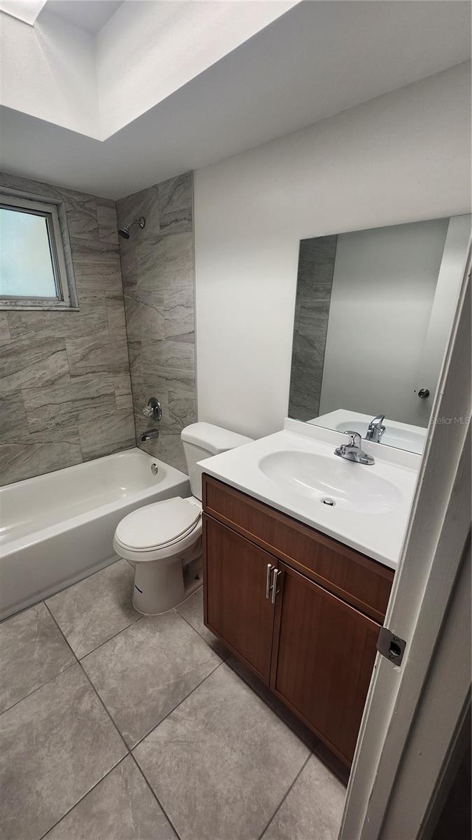 1079 N GERTRUDE CT, DAYTONA BEACH, FL, 32117